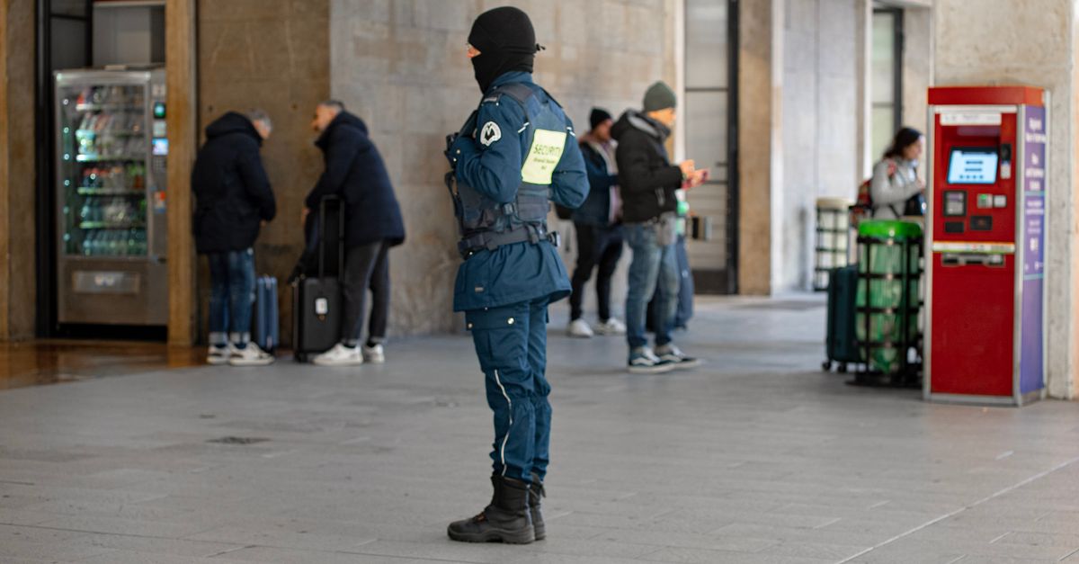 découvrez le gign, l'unité d'élite de la gendarmerie nationale française, spécialisée dans les interventions antiterroristes et les opérations à haut risque.
