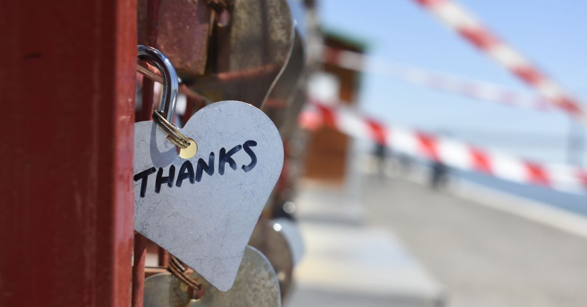découvrez le pouvoir de la gratitude pour améliorer votre bien-être et cultiver une attitude positive au quotidien.