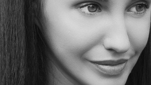 découvrez tout sur jennifer love hewitt : actrice, chanteuse et productrice américaine reconnue pour ses rôles emblématiques au cinéma et à la télévision.
