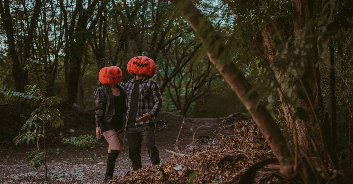 découvrez summerween, la célébration estivale pleine de surprises, de costumes amusants et de friandises sous le soleil d'été.