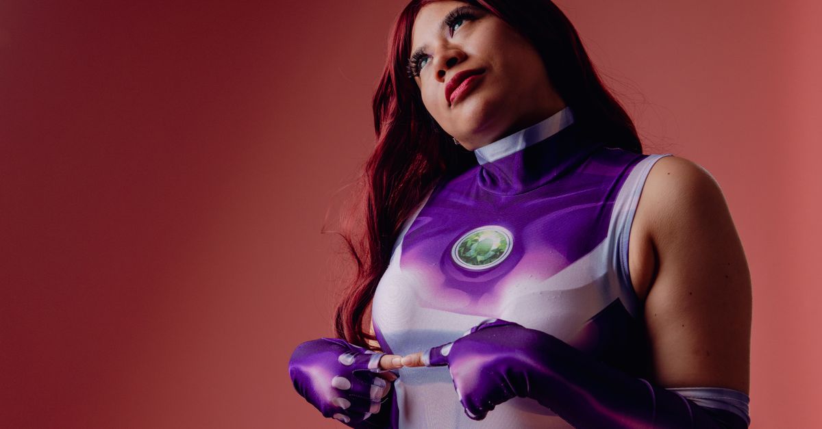 découvrez l'univers captivant de supergirl, la héroïne emblématique dotée de pouvoirs extraordinaires, prête à protéger la terre et inspirer le courage.